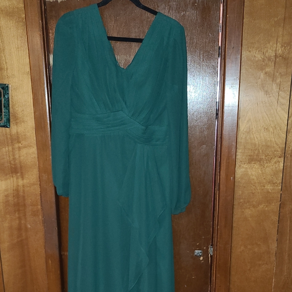 Elegant Green Evening Dress